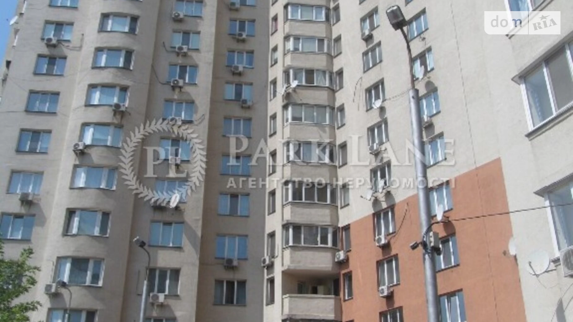 Продається 3-кімнатна квартира 102 кв. м у Києві, просп. Лобановського, 126Г