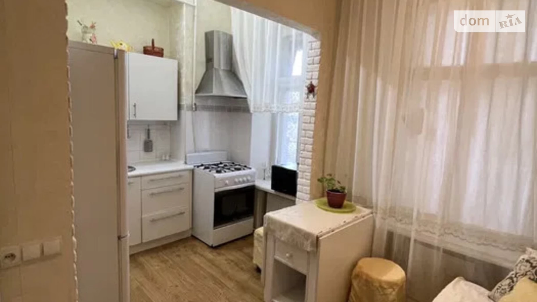 Продается 1-комнатная квартира 33 кв. м в Одессе, ул. Бориса Литвака