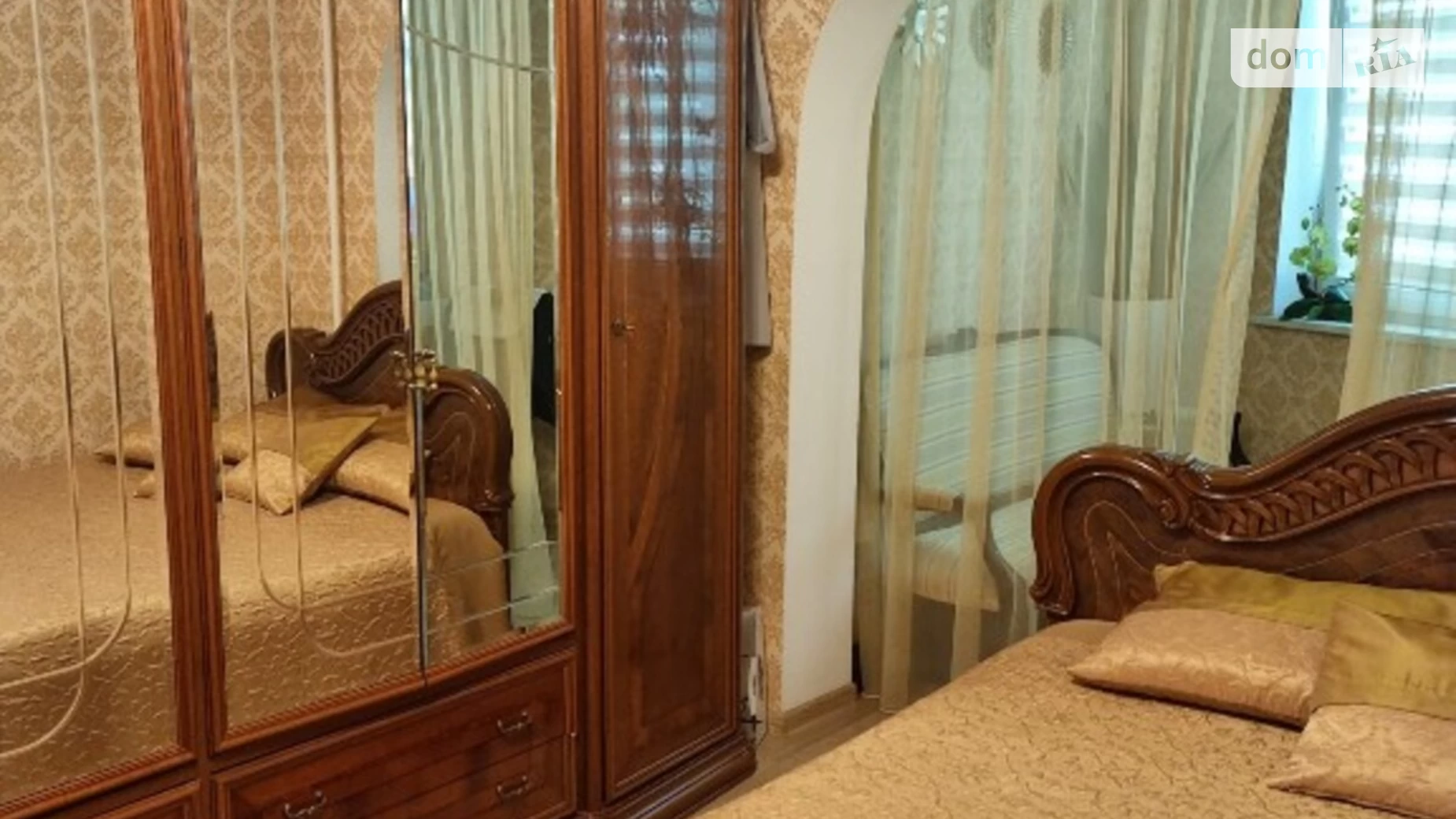 Продается 3-комнатная квартира 64 кв. м в Одессе, ул. Ильфа и Петрова