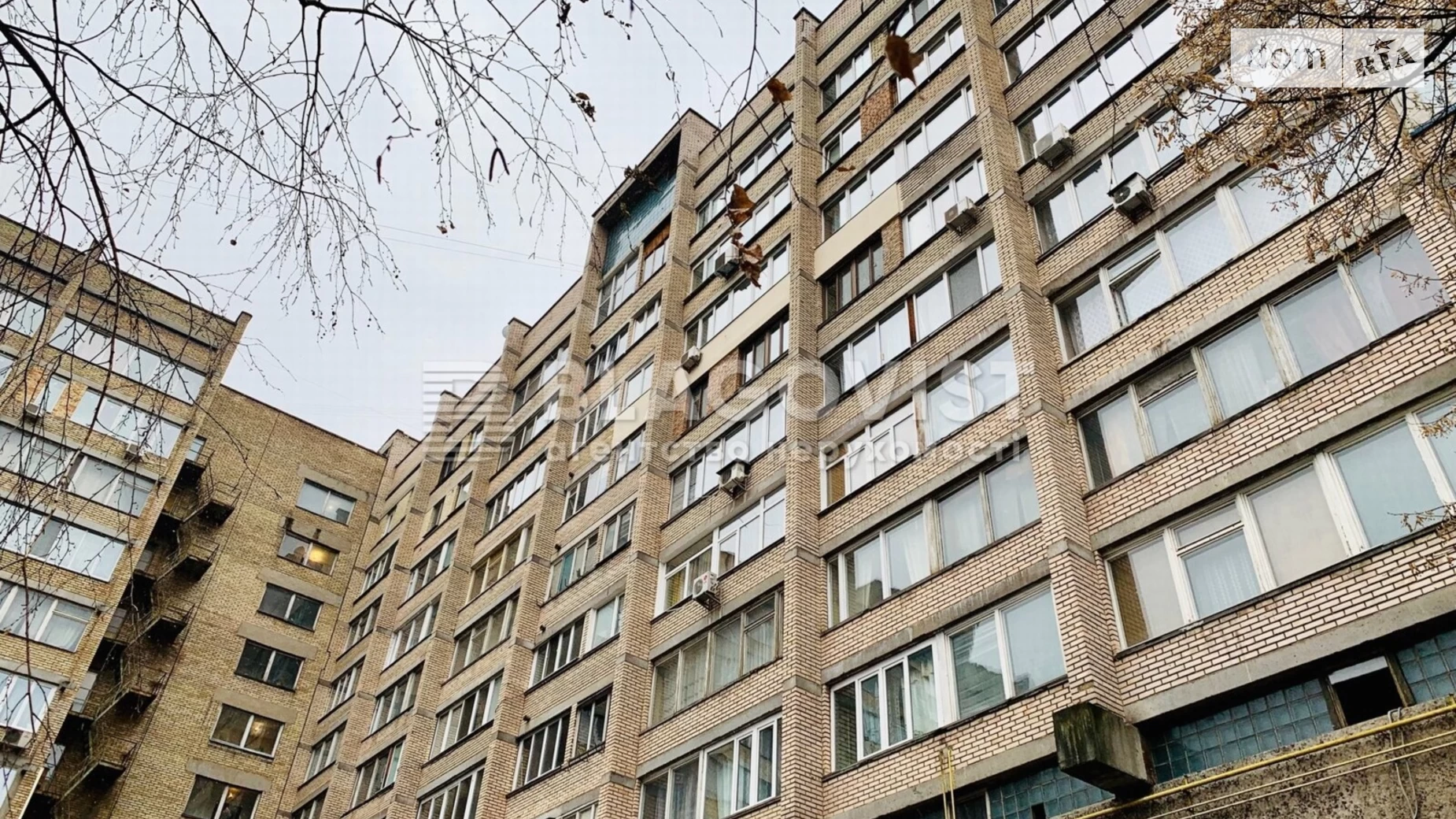 Продается 3-комнатная квартира 69 кв. м в Киеве, ул. Дмитриевская, 2