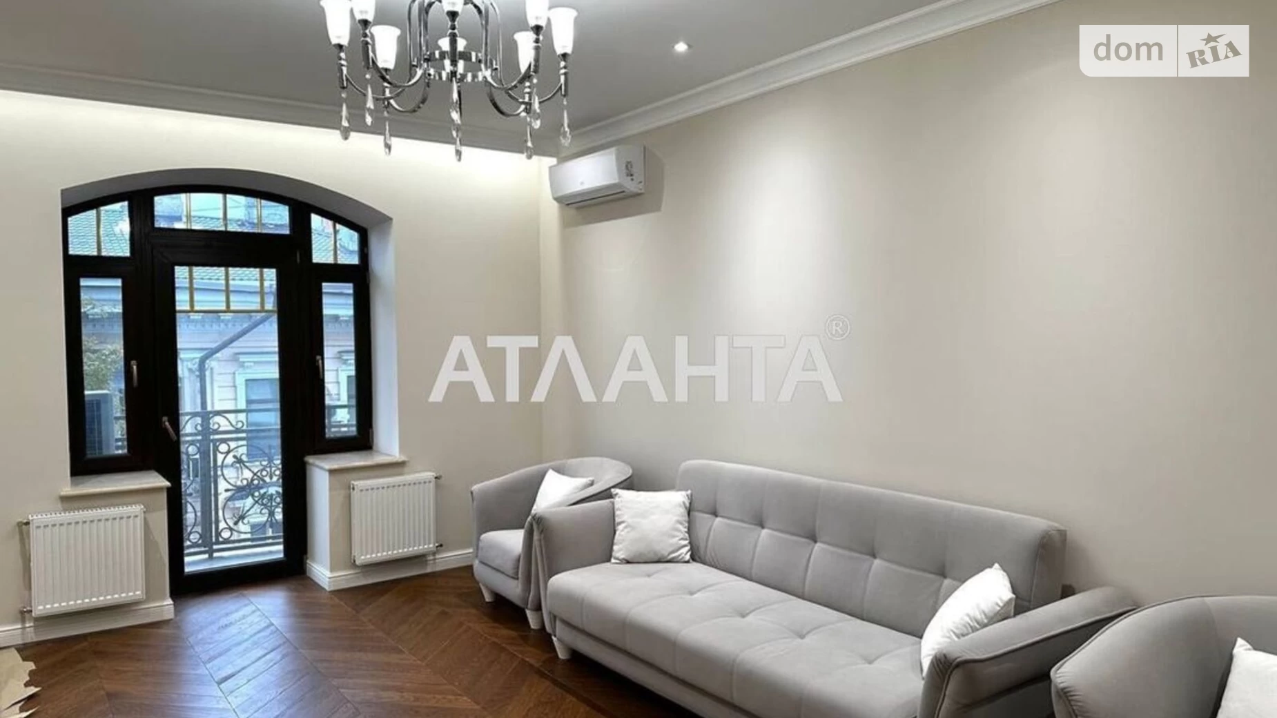 Продается 4-комнатная квартира 120 кв. м в Одессе, ул. Маразлиевская, 64