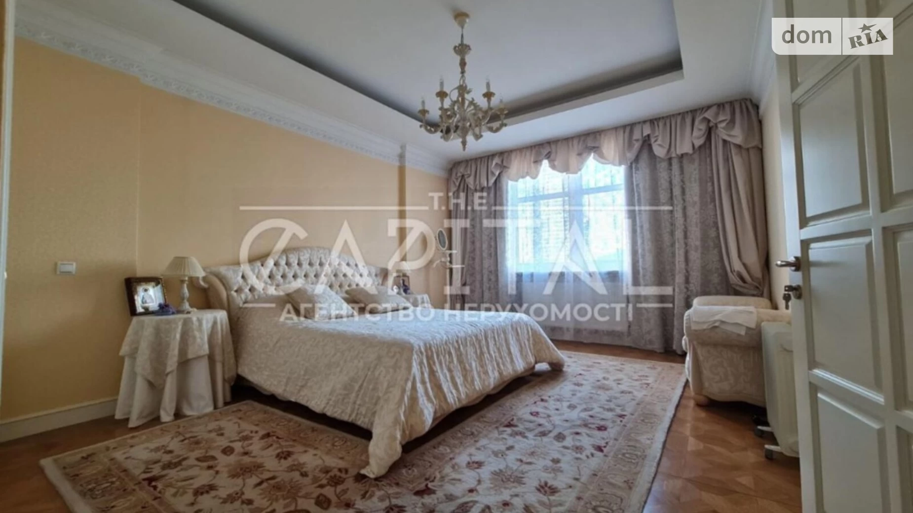 Продается 3-комнатная квартира 142 кв. м в Киеве, ул. Коновальца Евгения, 32Б