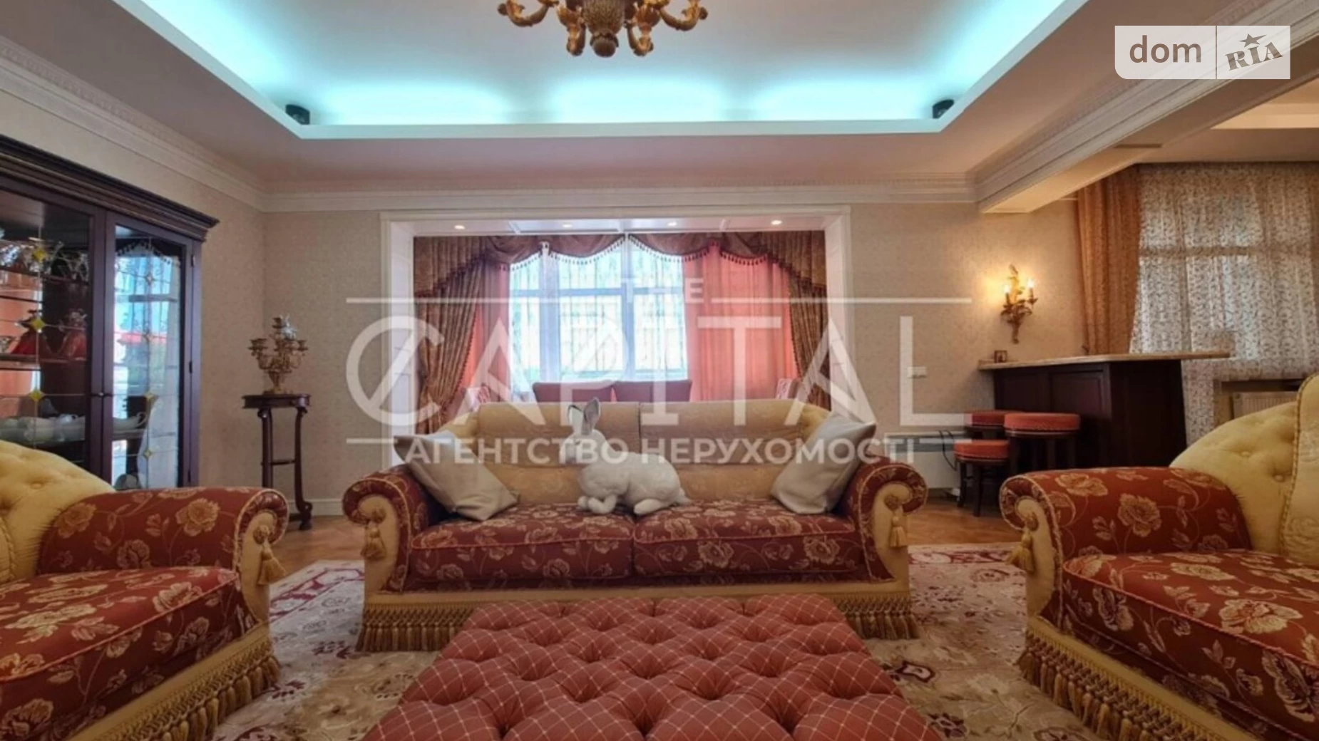 Продается 3-комнатная квартира 142 кв. м в Киеве, ул. Коновальца Евгения, 32Б