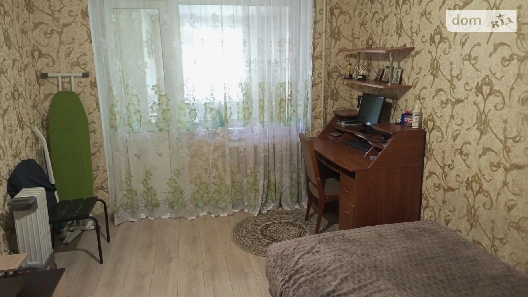 Продается 1-комнатная квартира 45 кв. м в Одессе, ул. Жолио-Кюри