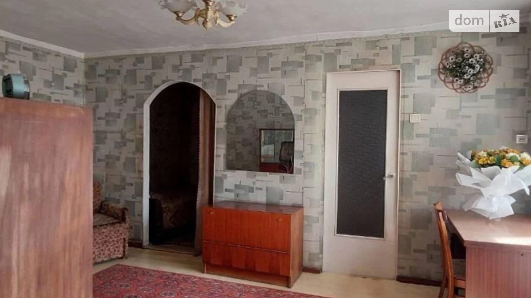Продається 4-кімнатна квартира 60 кв. м у Одесі, вул. Разумовська