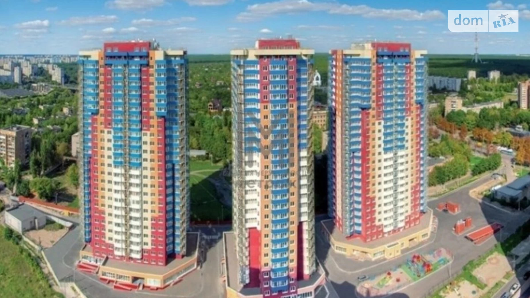 Продается 2-комнатная квартира 70 кв. м в Харькове, просп. Науки, 45