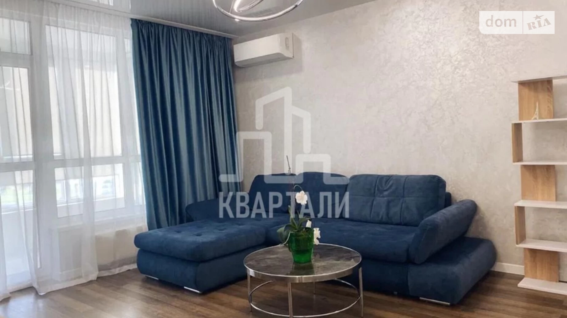 Продается 3-комнатная квартира 82 кв. м в Киеве, просп. Правды, 39