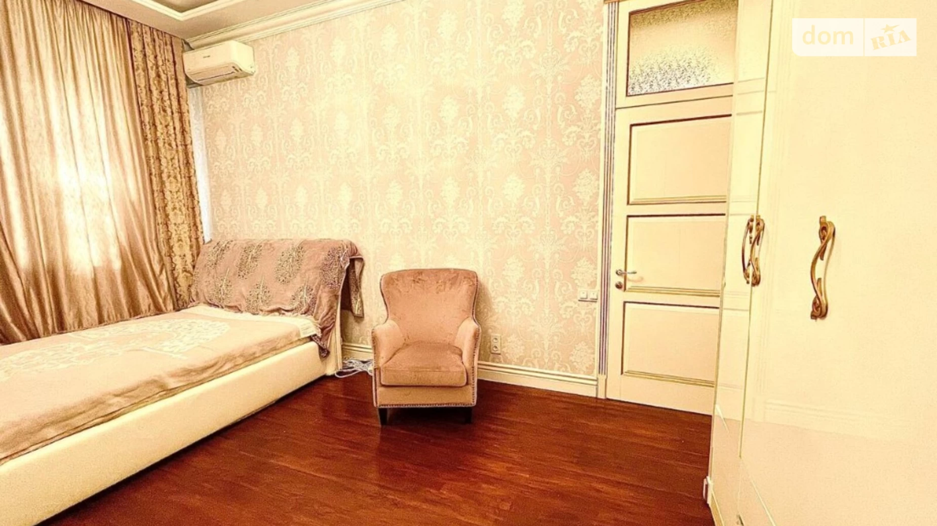 Продается 2-комнатная квартира 42 кв. м в Одессе, ул. Водопроводная