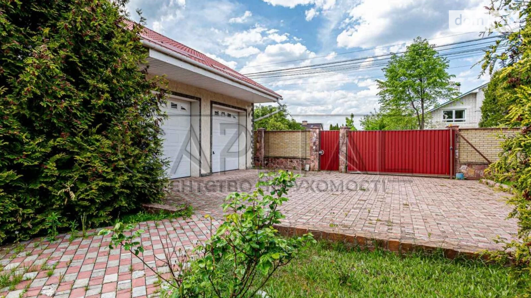 Продается дом на 2 этажа 232 кв. м с беседкой, цена: 295000 $ - фото 4