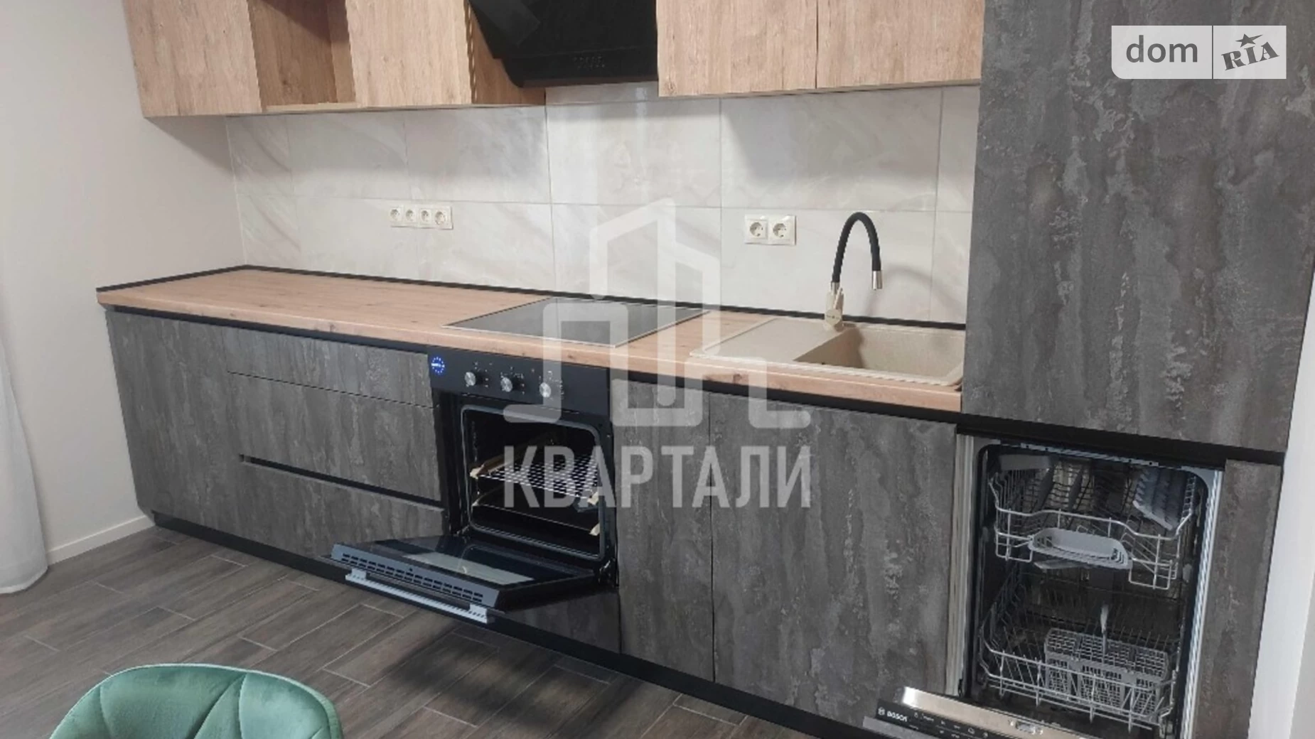 Продается 1-комнатная квартира 47 кв. м в Киеве, ул. Кудрявская, 24А