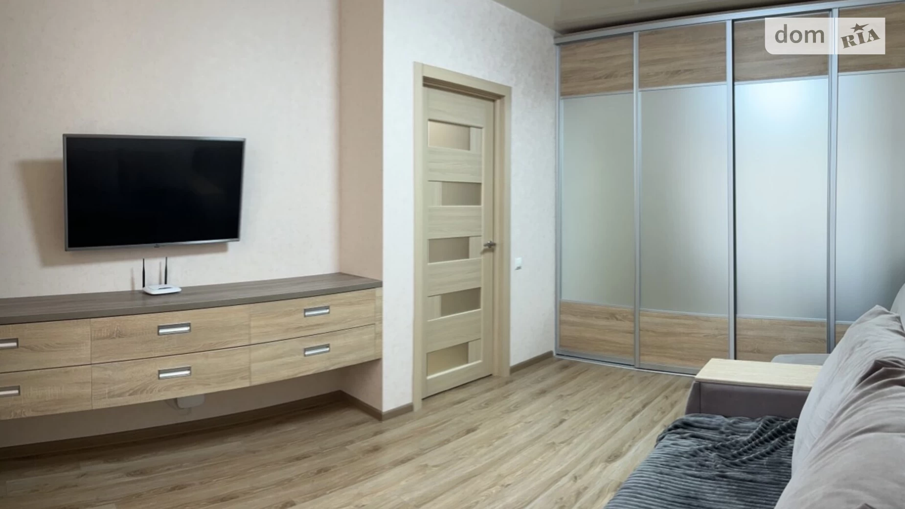 Продается 1-комнатная квартира 36 кв. м в Харькове, ул. Домостроительная