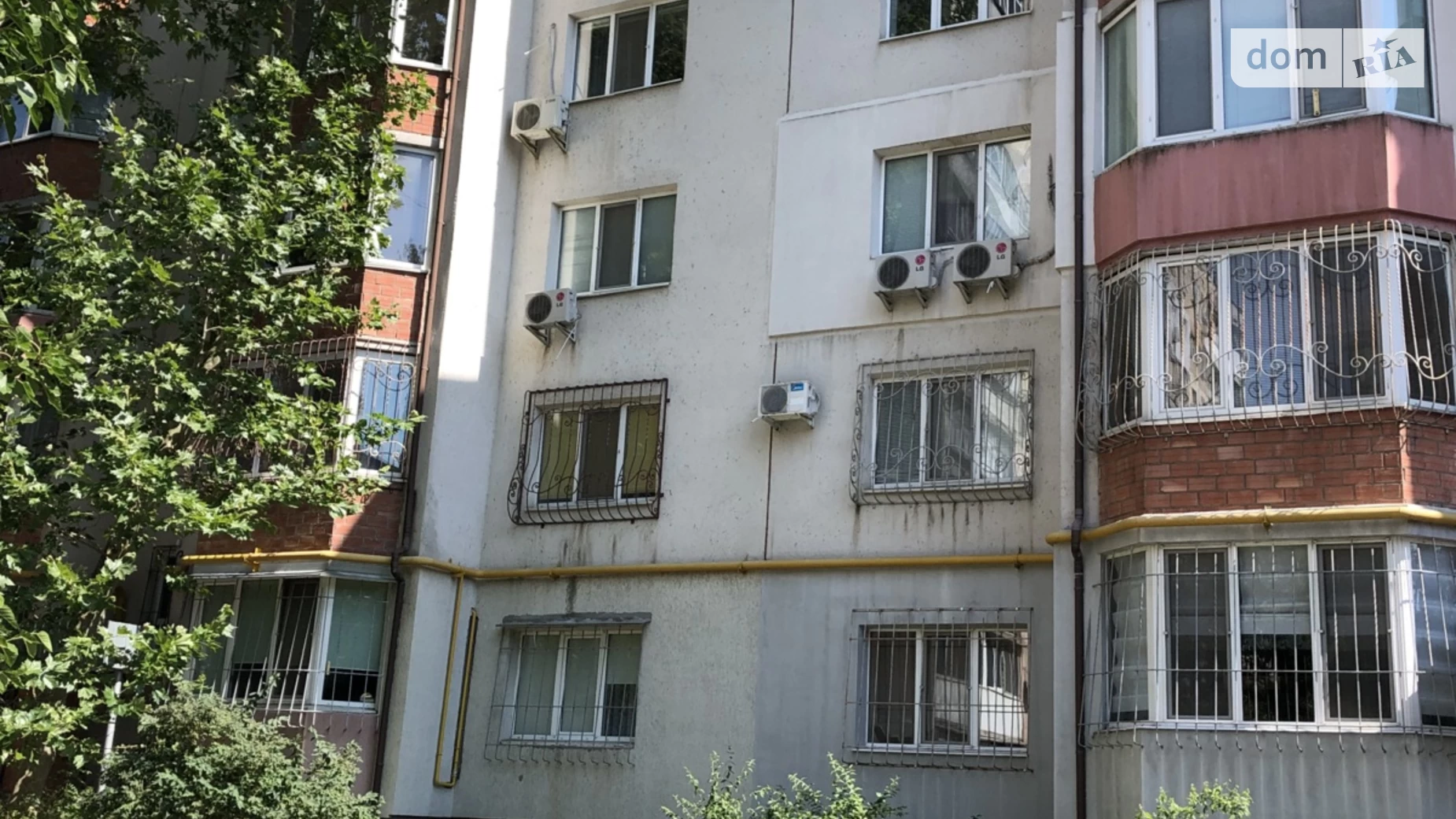 Продається 2-кімнатна квартира 74 кв. м у Миколаєві, вул. Курортна, 3В