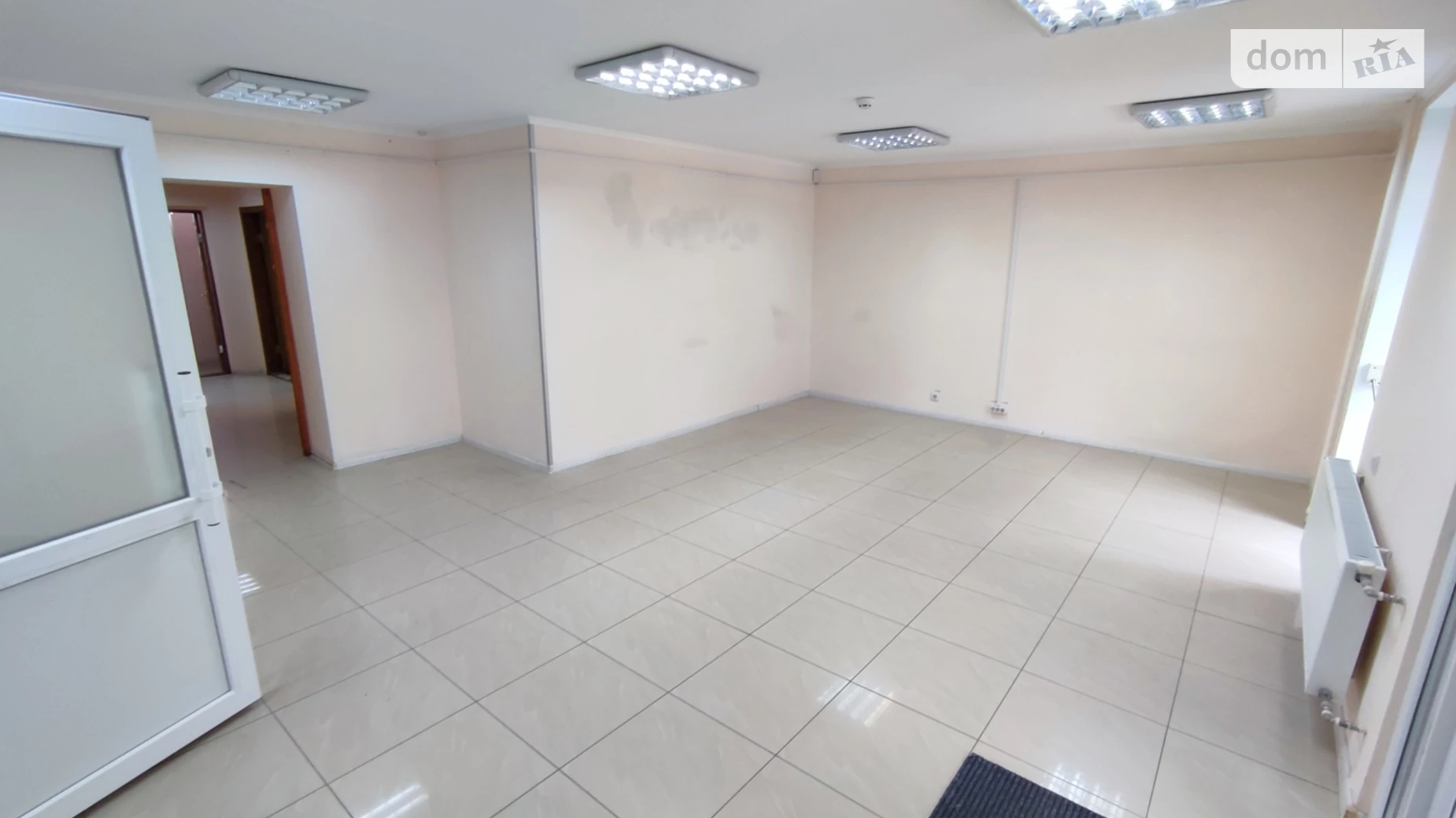 Продается офис 109 кв. м в бизнес-центре, цена: 100000 $ - фото 2