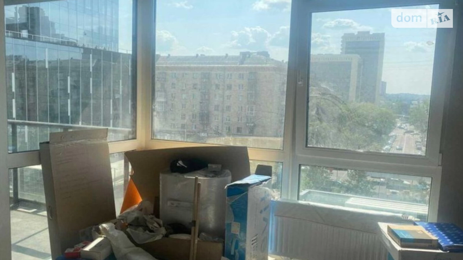 Продается 1-комнатная квартира 44 кв. м в Киеве, ул. Предславинская, 42А