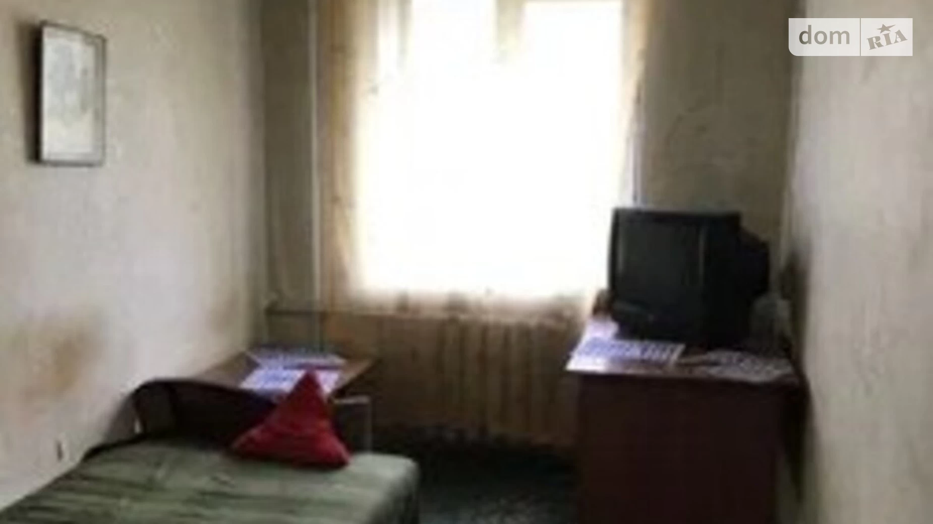 Продается 3-комнатная квартира 63 кв. м в Одессе, ул. Центральный аэропорт