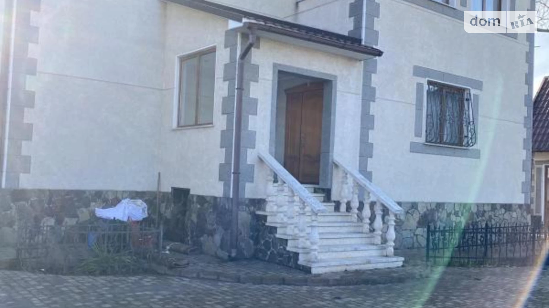 Продается дом на 2 этажа 120 кв. м с подвалом, цена: 190000 $ - фото 2