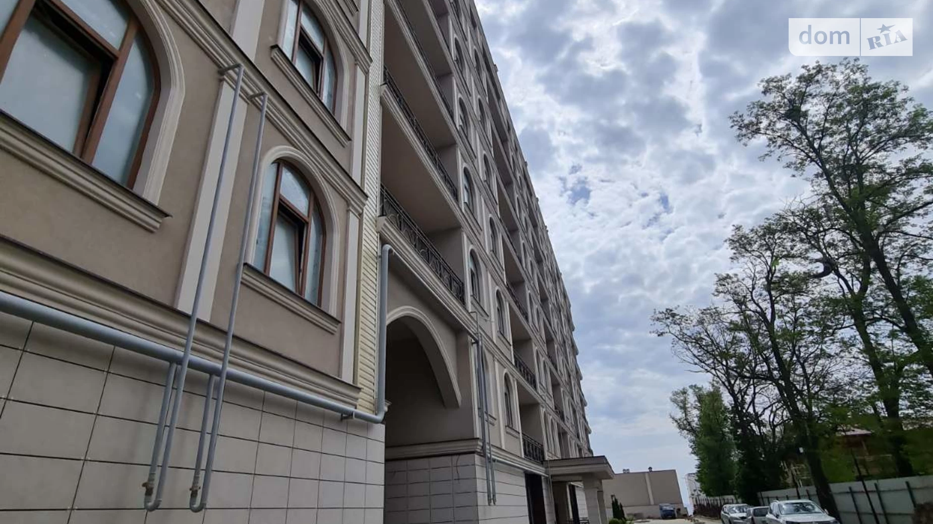 Продается 1-комнатная квартира 51 кв. м в Одессе, ул. Дача Ковалевского, 91