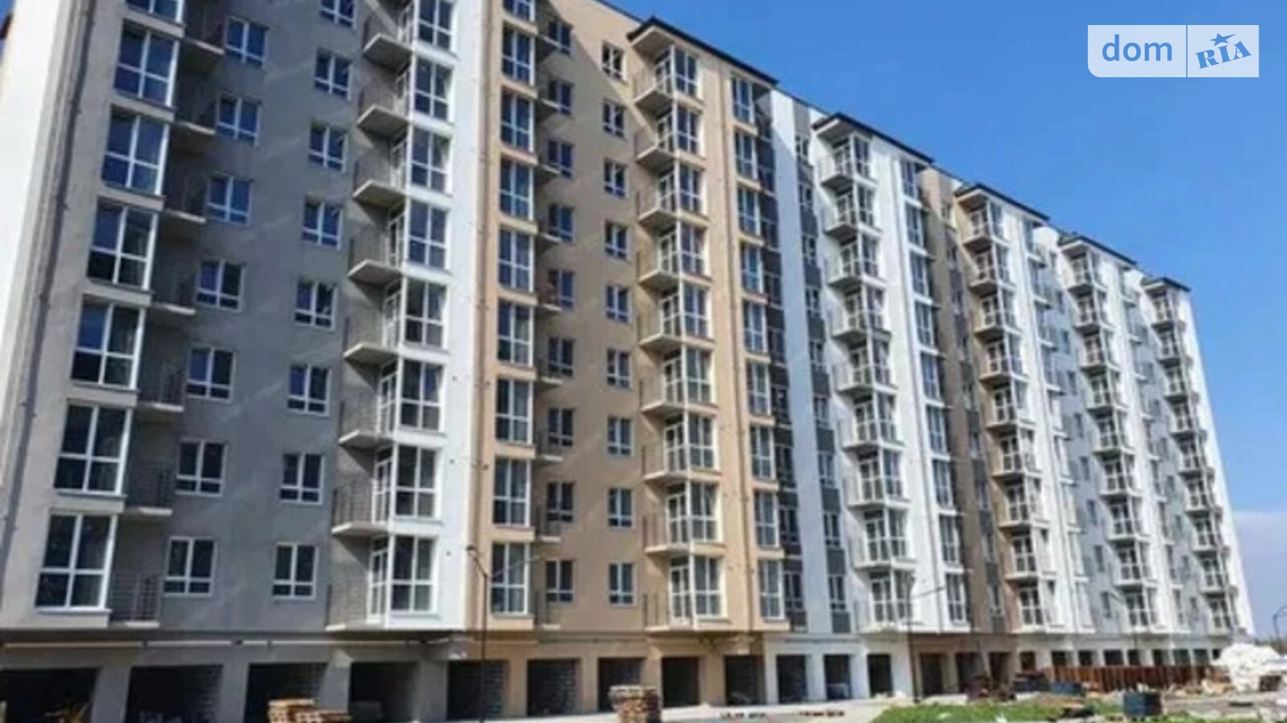 Продается 1-комнатная квартира 45 кв. м в Днепре, ул. Семейная, 5