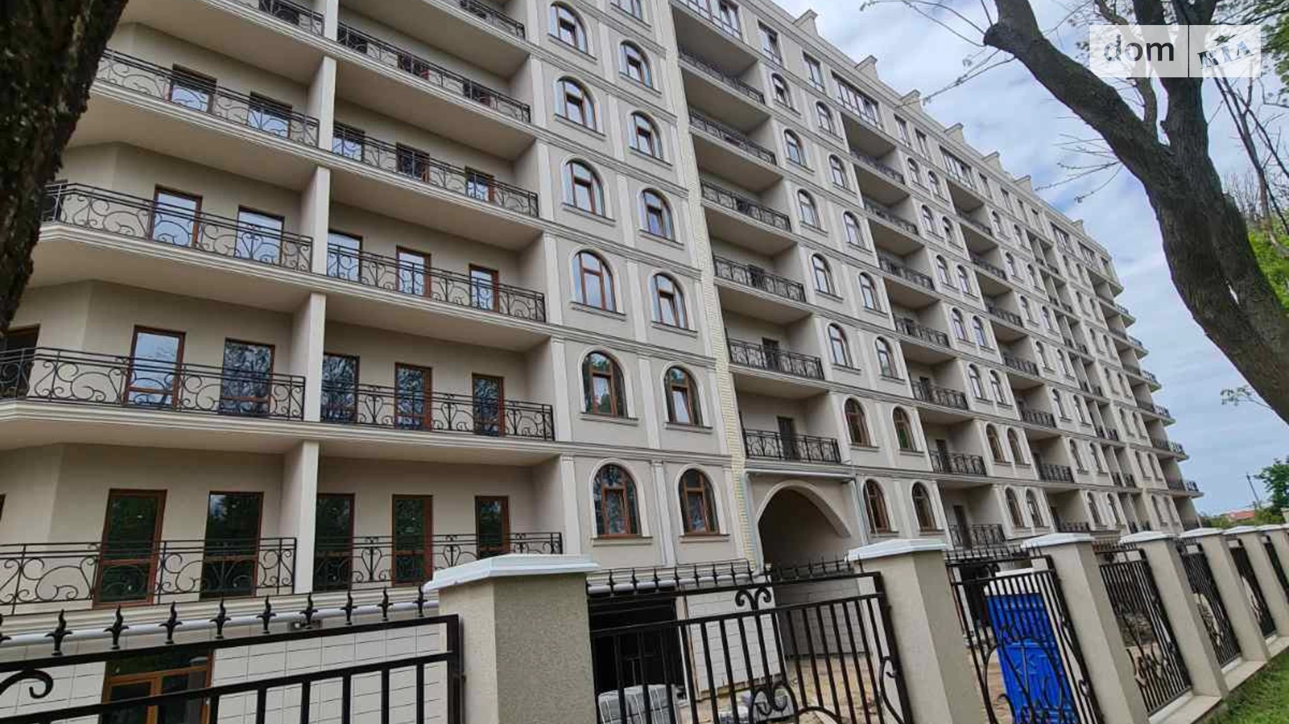 Продается 1-комнатная квартира 49 кв. м в Одессе, ул. Дача Ковалевского, 91