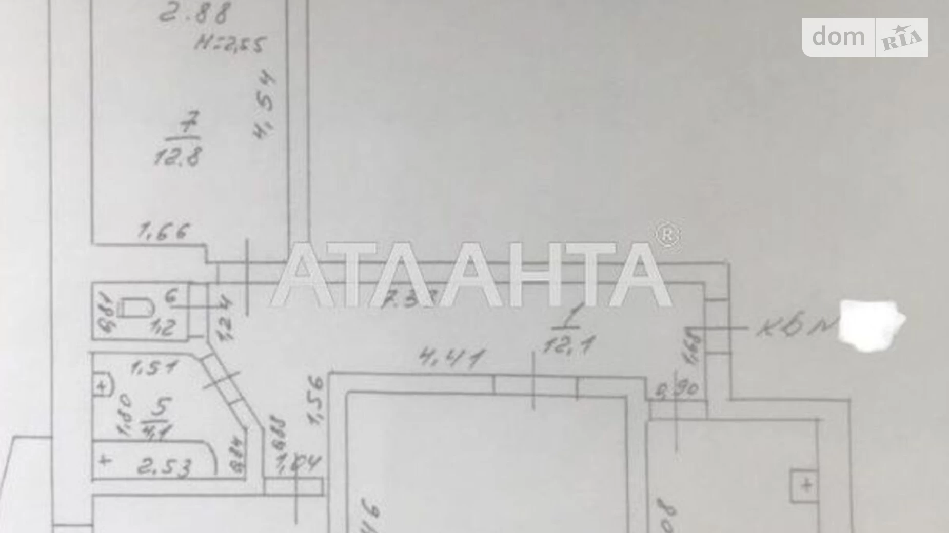 Продається 3-кімнатна квартира 77.5 кв. м у Одесі, вул. Ріхтера Святослава