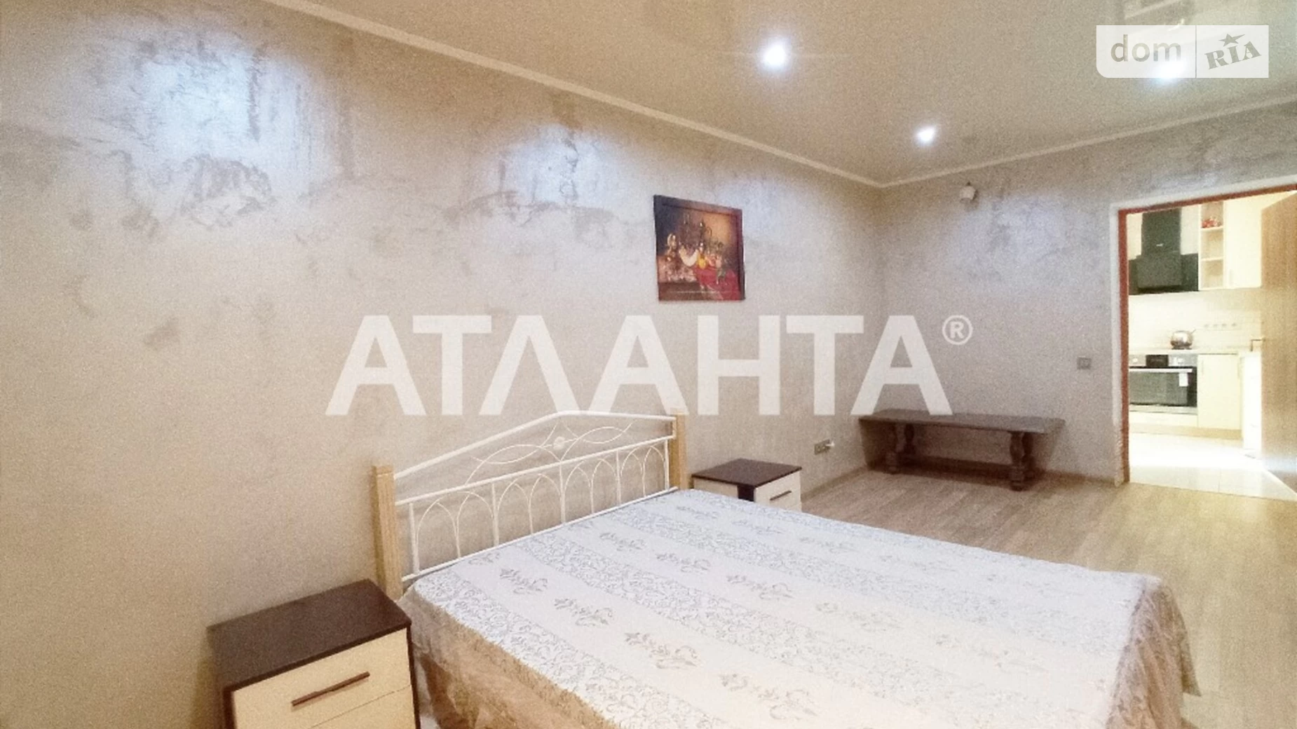 Продается 3-комнатная квартира 71 кв. м в Одессе, ул. Градоначальницкая