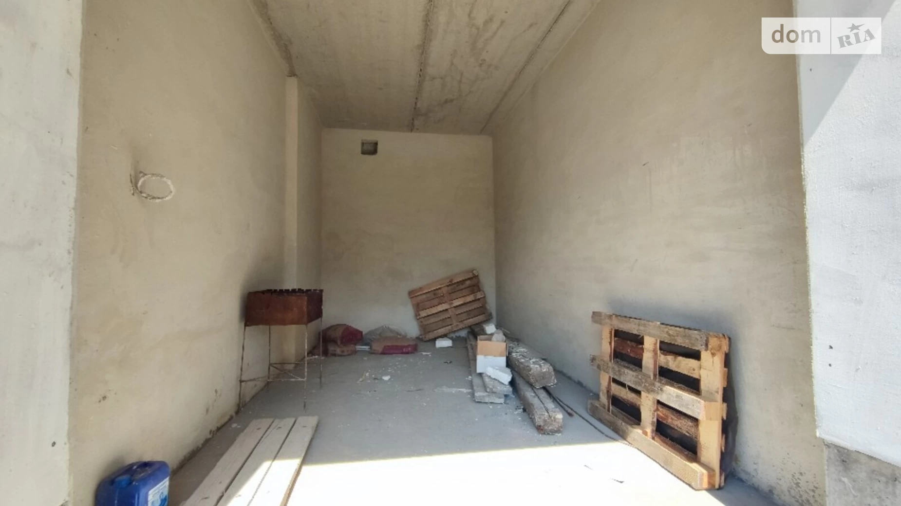 Продается отдельно стоящий гараж универсальный на 18 кв. м, цена: 12000 $ - фото 2
