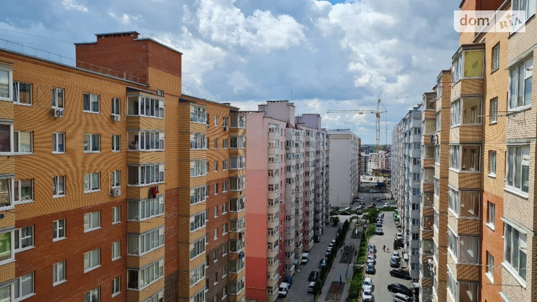 Продається 1-кімнатна квартира 53 кв. м у Хмельницькому, вул. Кармелюка