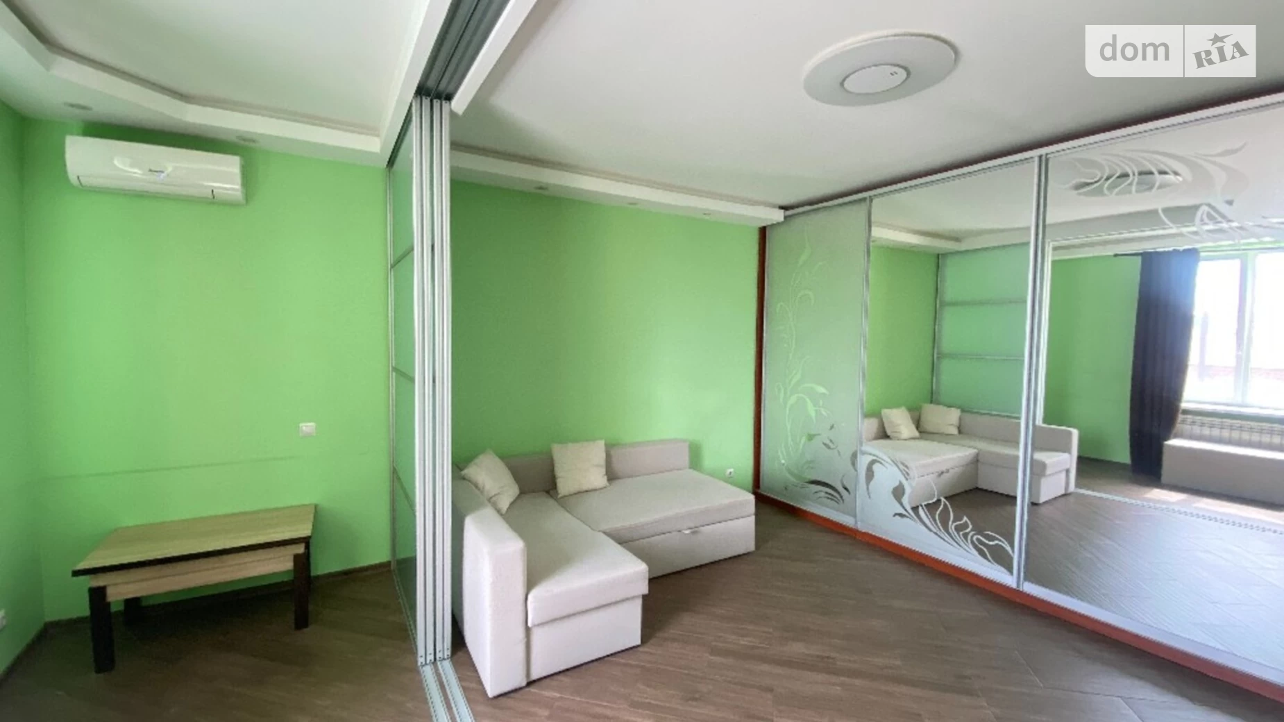 Продается 1-комнатная квартира 47 кв. м в Харькове, ул. Большая Панасовская, 76В
