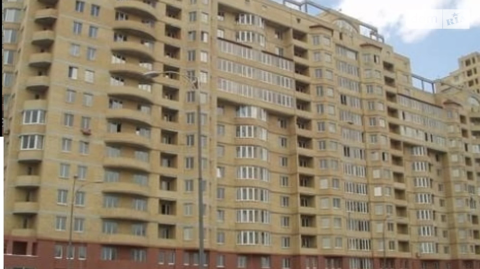 Продается 4-комнатная квартира 130 кв. м в Киеве, ул. Никольско-Слободская, 2В