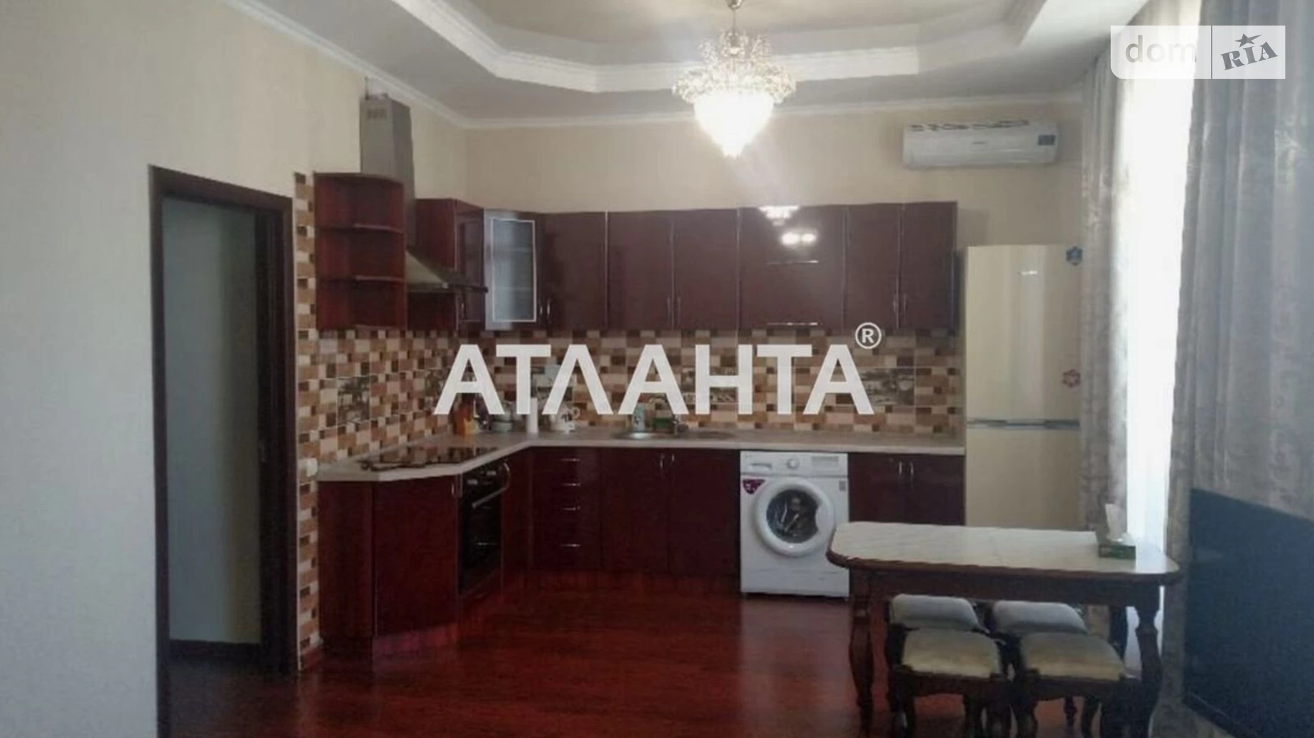 Продається 1-кімнатна квартира 53 кв. м у Одесі, плато Гагарінське