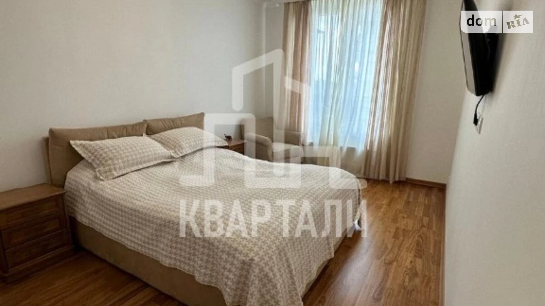 Продается 1-комнатная квартира 46 кв. м в Киеве, ул. Анатолия Петрицкого, 23А - фото 3