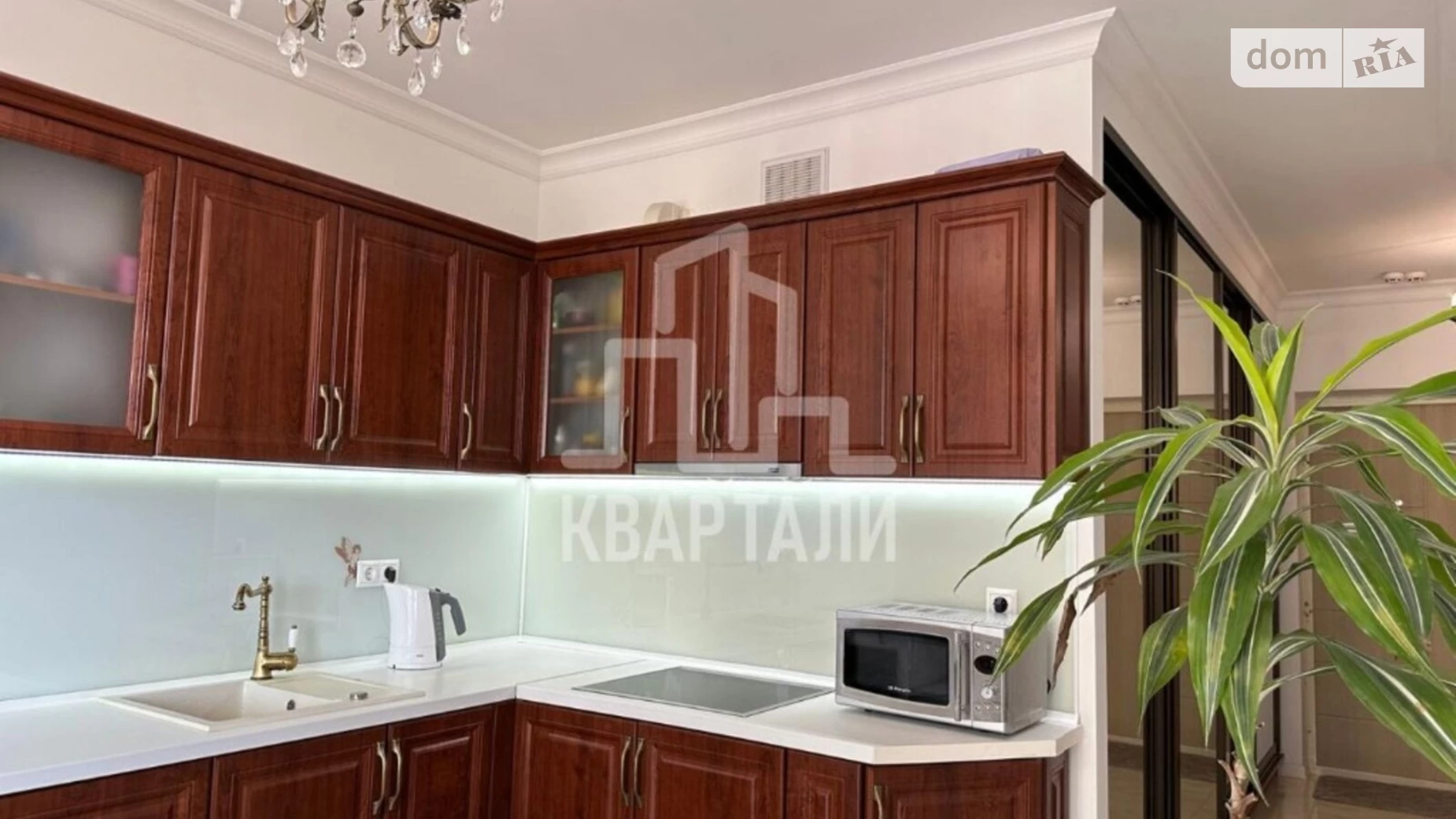 Продается 1-комнатная квартира 46 кв. м в Киеве, ул. Анатолия Петрицкого, 23А - фото 5