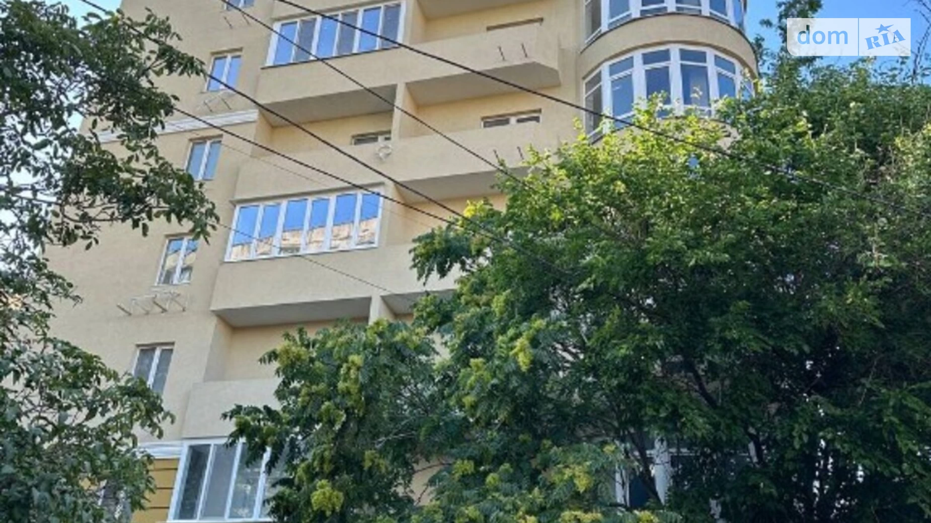 Продается 1-комнатная квартира 43 кв. м в Одессе, ул. Солнечная, 4