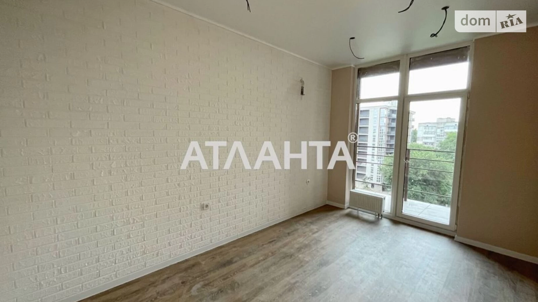 Продается 1-комнатная квартира 33 кв. м в Одессе, ул. Гераневая