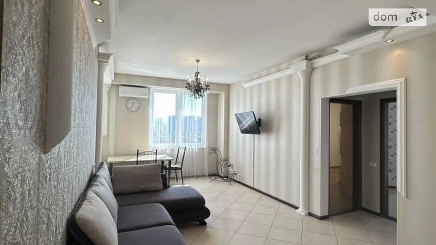 Продается 3-комнатная квартира 81 кв. м в Одессе, ул. Ивана Франко