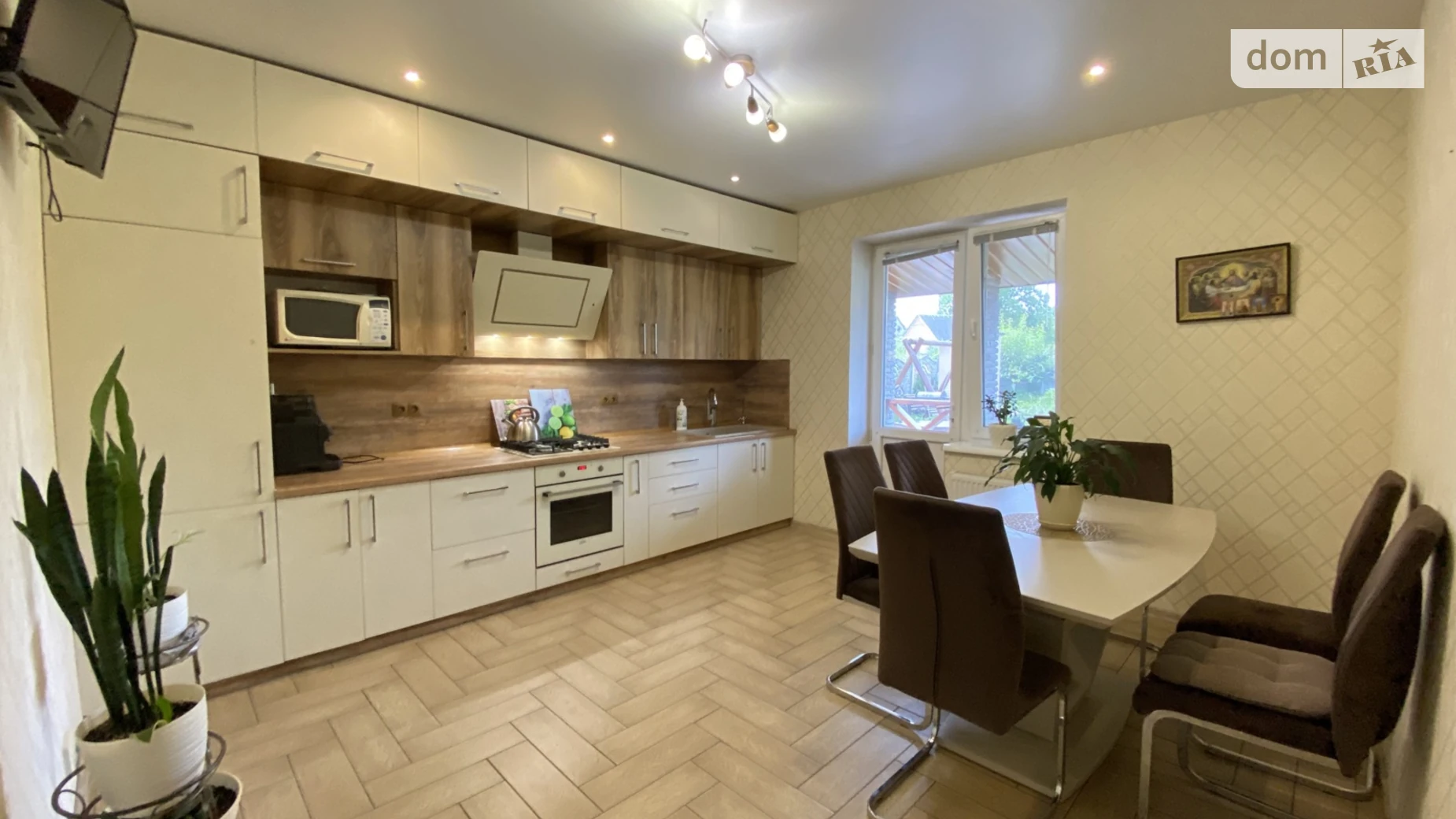 Продается дом на 2 этажа 211 кв. м с участком, цена: 181000 $ - фото 2