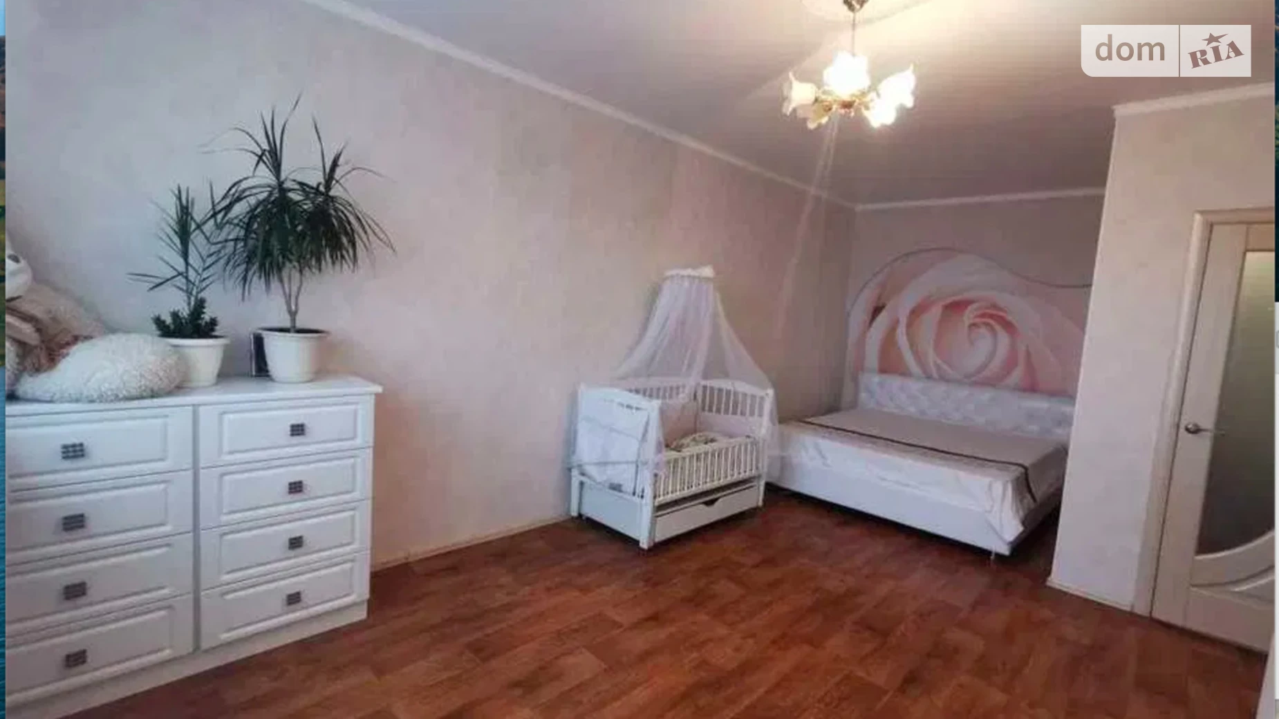 Продается 1-комнатная квартира 50 кв. м в Одессе, ул. Сергея Ядова, 28