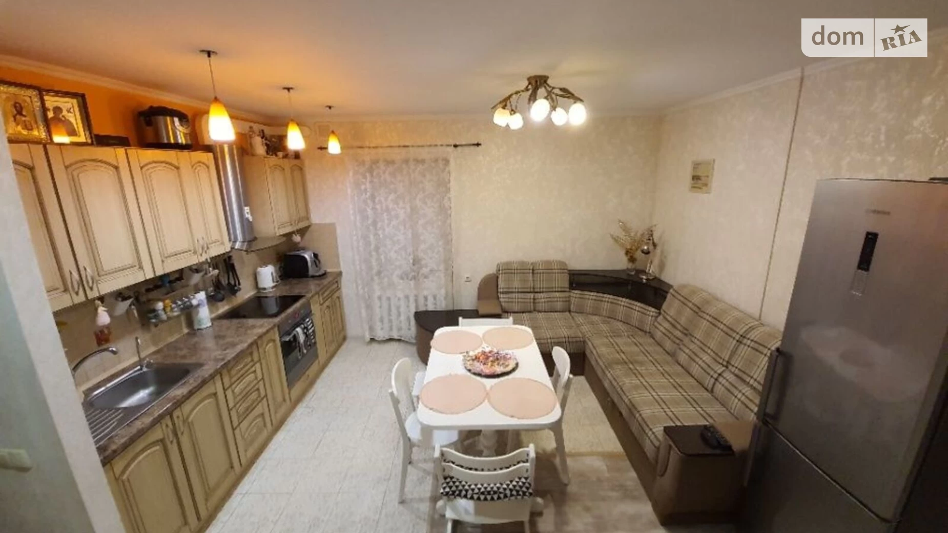 Продается 2-комнатная квартира 53 кв. м в Одессе, ул. Известковая