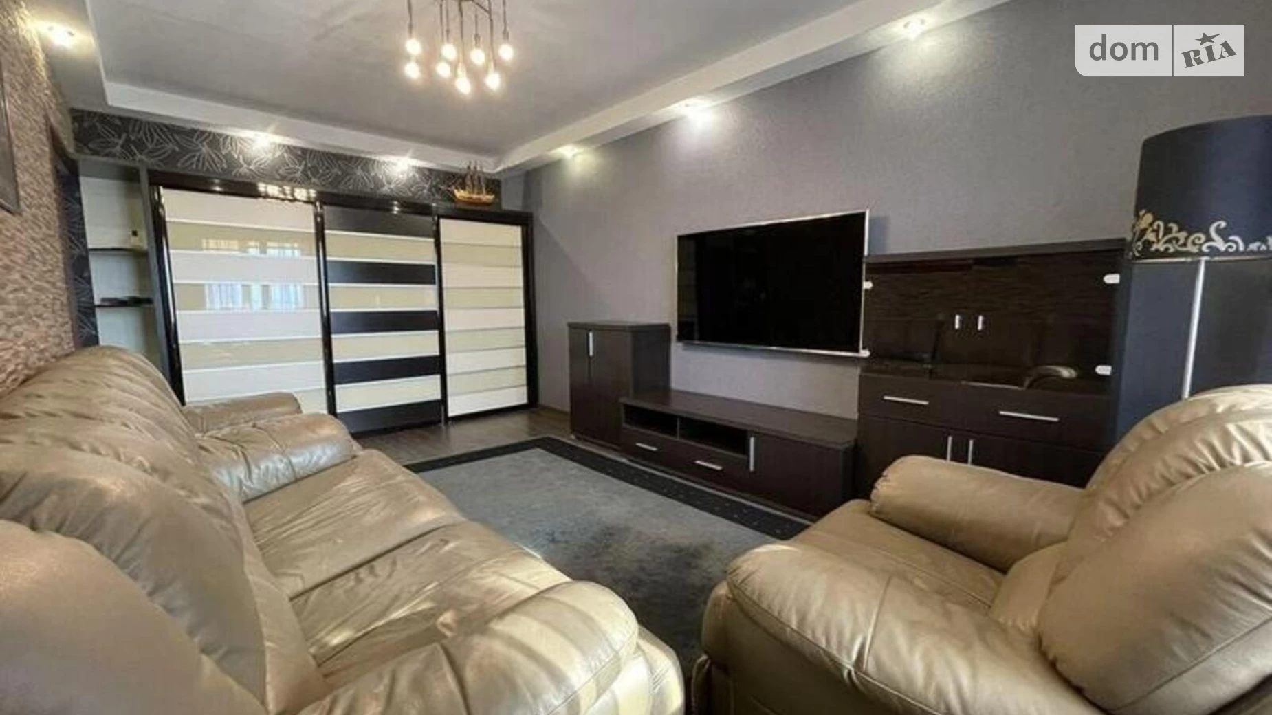 Продается 3-комнатная квартира 85 кв. м в Киеве