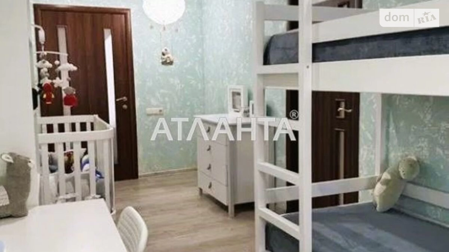 Продається 2-кімнатна квартира 56 кв. м у Одесі, вул. Вапняна