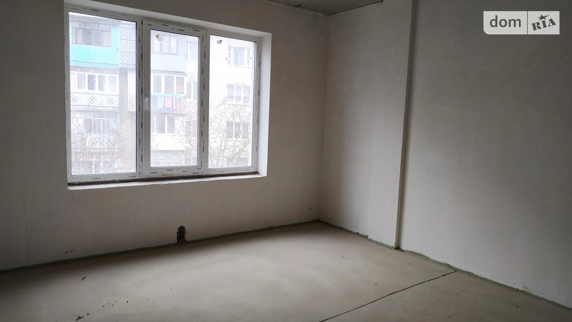 Продається 3-кімнатна квартира 84 кв. м у Чорноморську, вул. Парусна