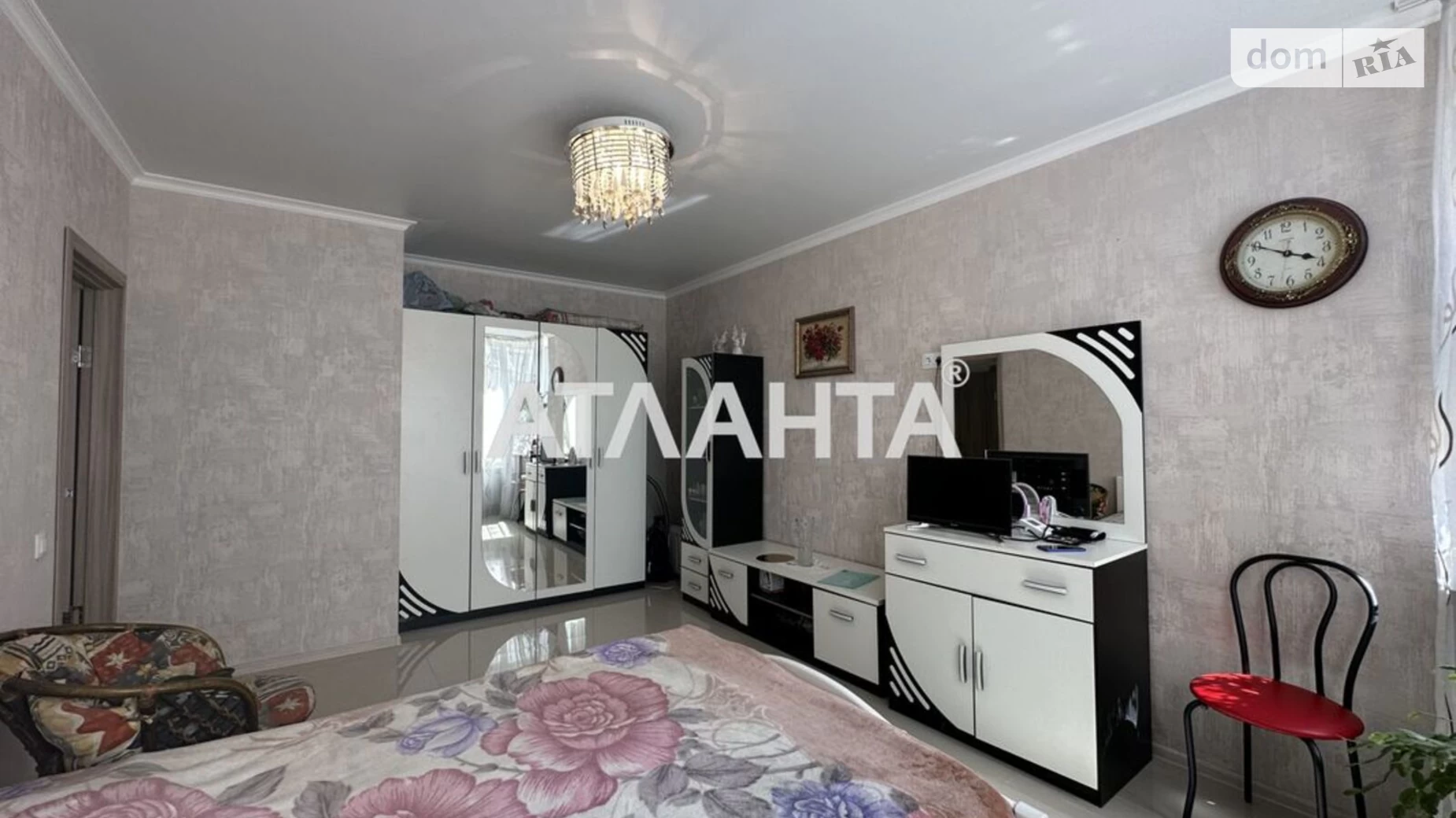Продается 1-комнатная квартира 46 кв. м в Одессе, ул. Солнечная, 4Г
