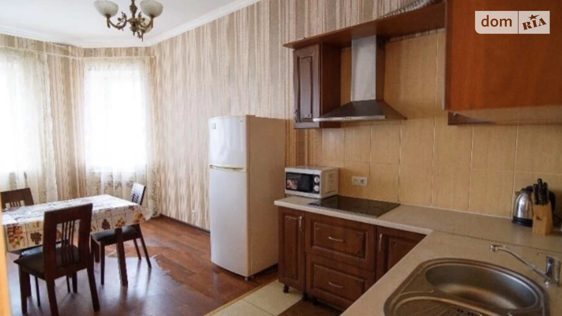 Продается 1-комнатная квартира 55 кв. м в Черноморске, ул. Хантадзе - фото 5