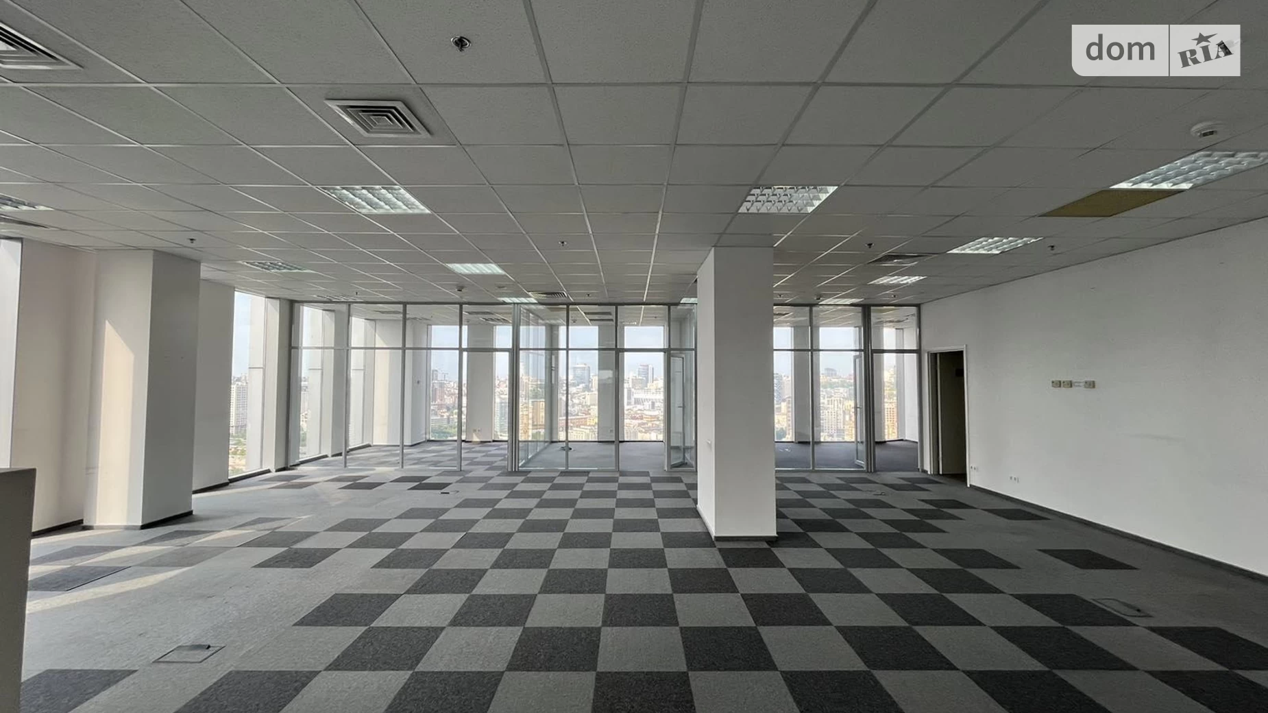 Сдается в аренду офис 270 кв. м в бизнес-центре, цена: 6150 $ - фото 2