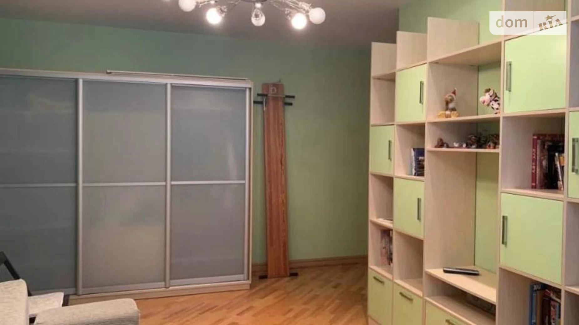 Продается 3-комнатная квартира 88 кв. м в Харькове