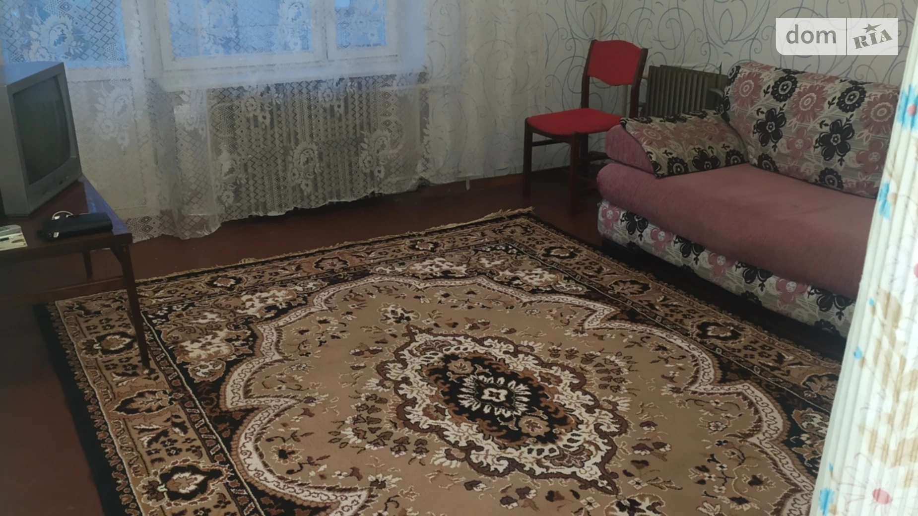 Продается 1-комнатная квартира 39 кв. м в Кривом Роге, ул. Героев Мариуполя(Головка Адмирала), 48