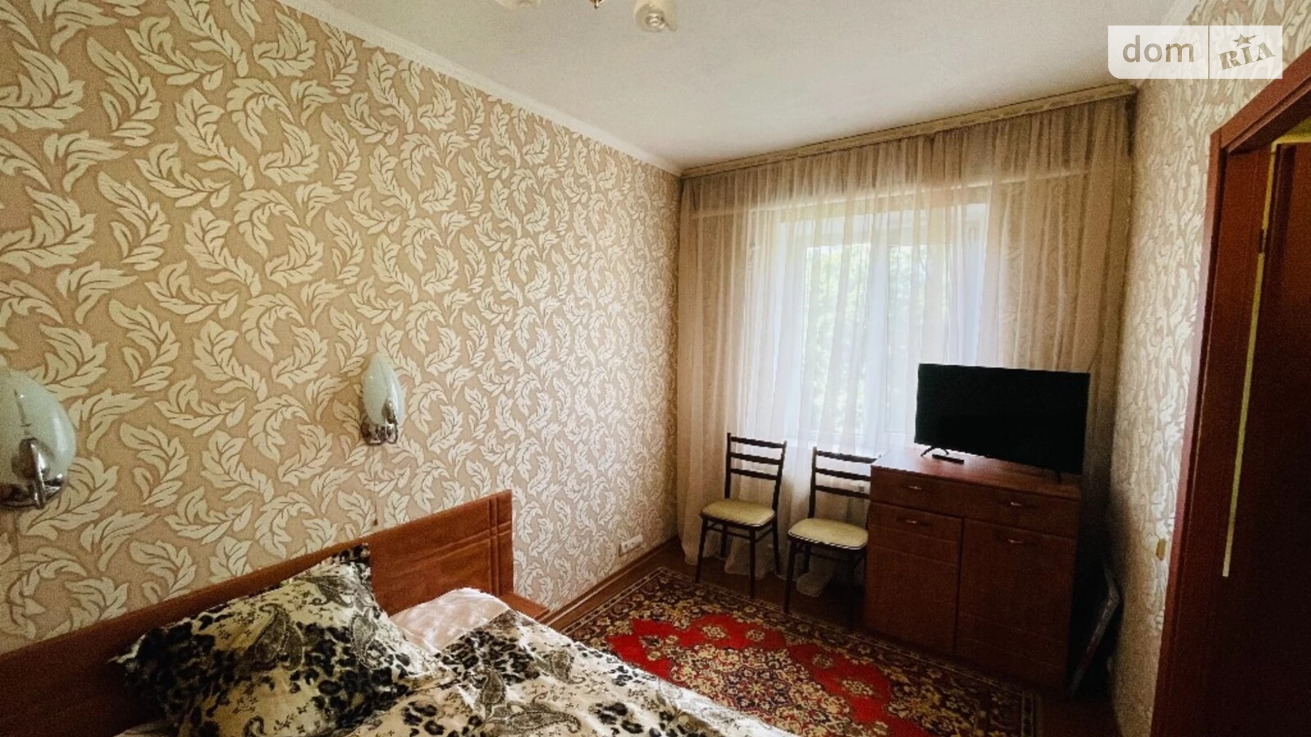 Продається 3-кімнатна квартира 56 кв. м у Дніпрі, просп. Хмельницького Богдана, 12Г