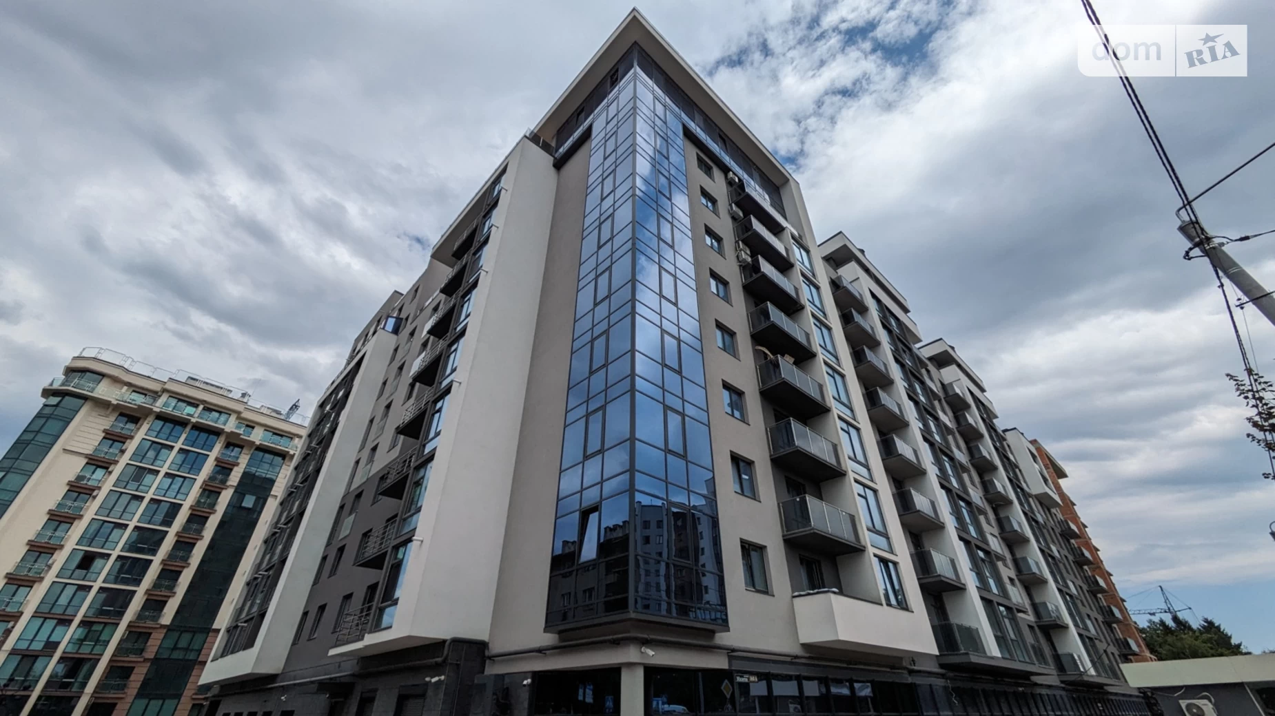 Продается 1-комнатная квартира 49 кв. м в Ивано-Франковске, ул. Гетьмана Ивана Мазепы - фото 2