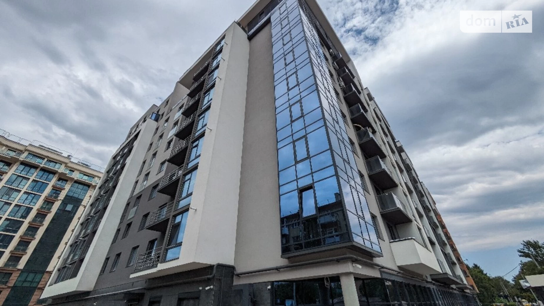 Продается 2-комнатная квартира 95 кв. м в Ивано-Франковске, ул. Гетьмана Ивана Мазепы