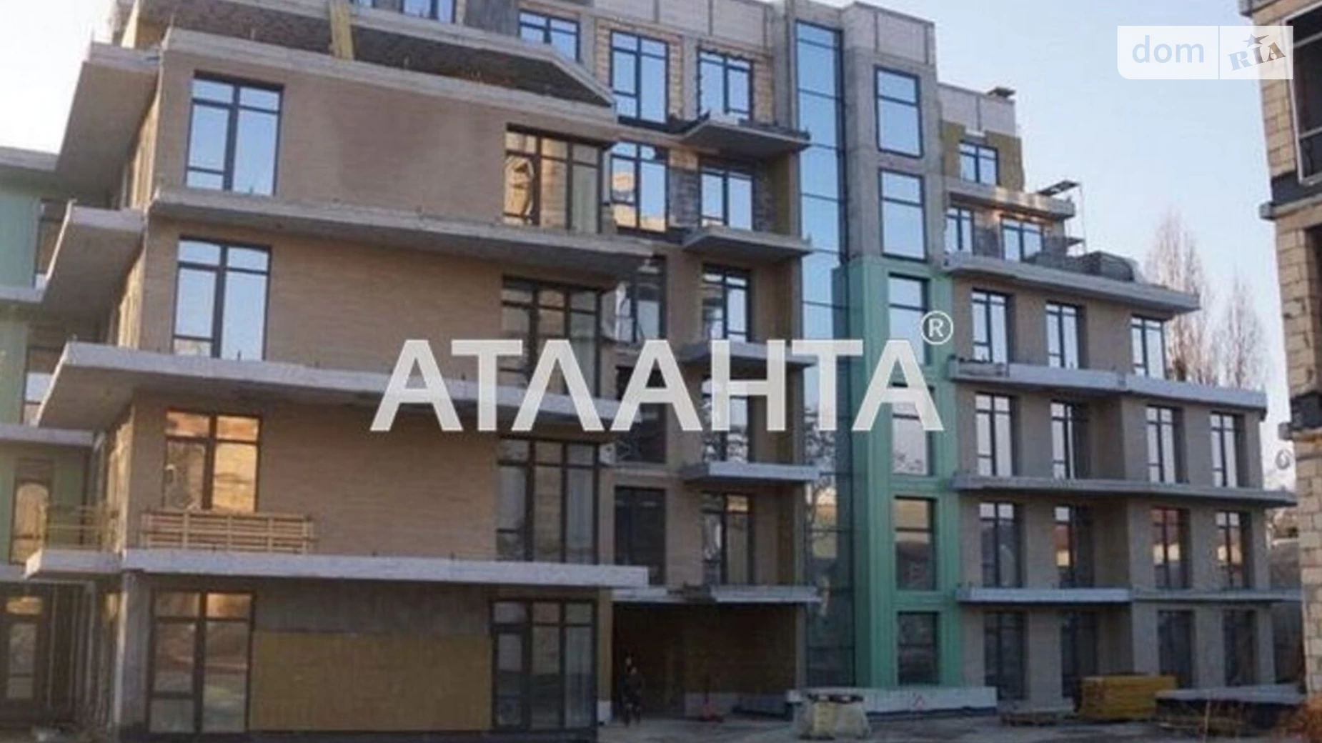 Продається 3-кімнатна квартира 103 кв. м у Одесі, вул. Дачна